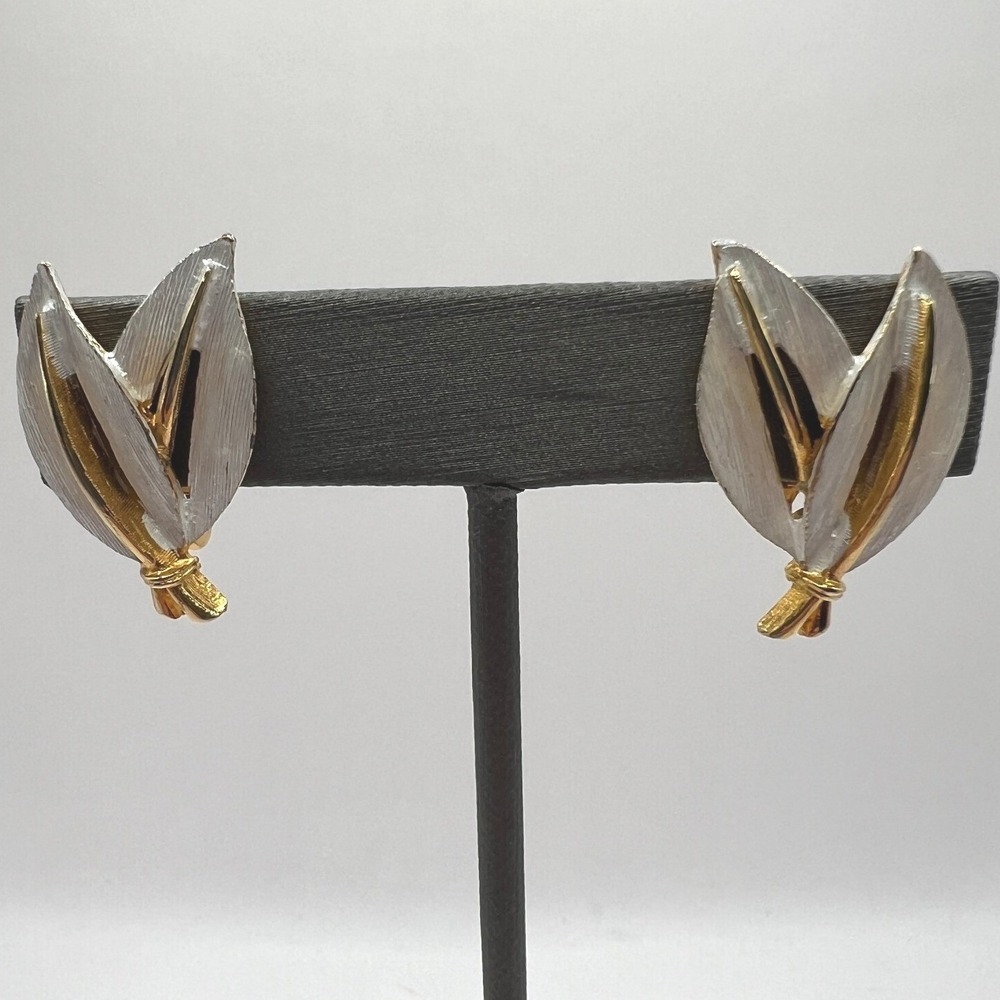 Vintage Leaves Clip On Earrings White Enamel Gold Tone Accents